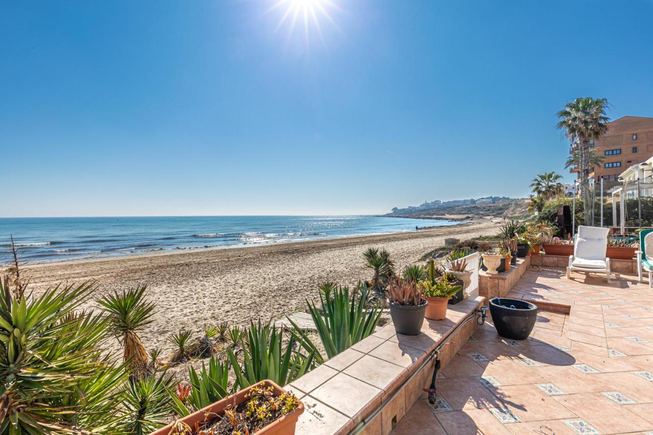 Beachfront Bliss: Apartamento A Pie De Playa Аликанте Экстерьер фото